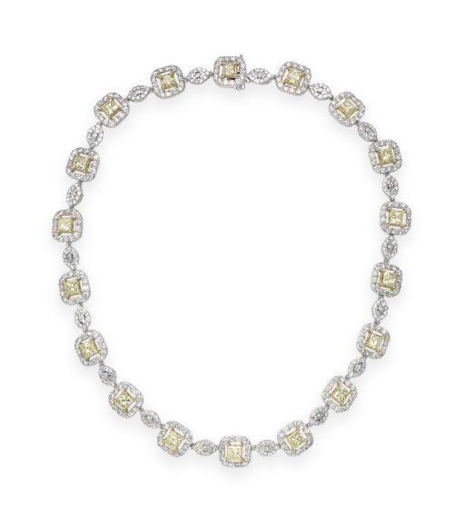 A COLORED DIAMOND NECKLACE