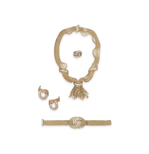 A SUITE OF RETRO GOLD AND DIAMOND JEWELRY, BY RUSER