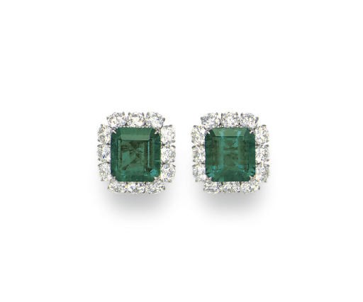 A PAIR OF FINE EMERALD AND DIAMOND EAR CLIPS