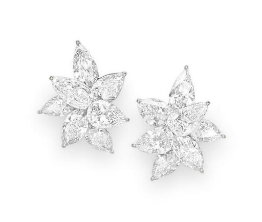 A PAIR OF DIAMOND EAR CLIPS