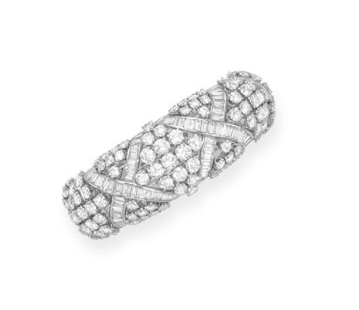 A DIAMOND BRACELET, BY HARRY WINSTON