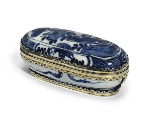 A CHINESE WANLI PORCELAIN BOX WITH SILVER-GILT MOUNTS