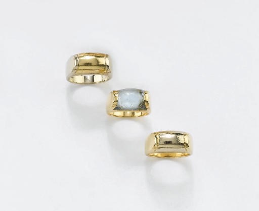 TRE ANELLI IN ORO, FIRMATI BULGARI