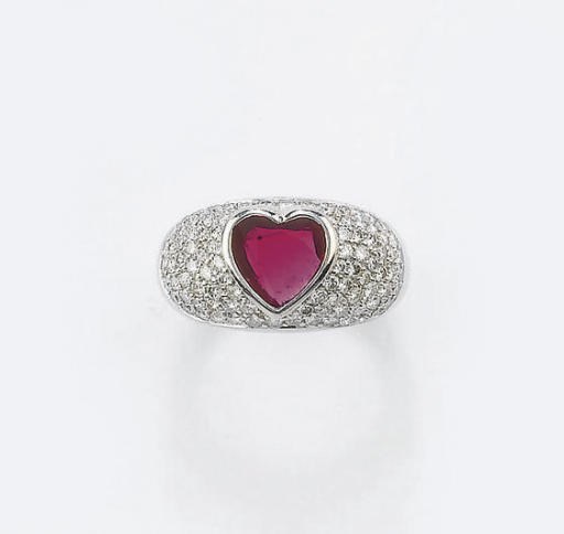 ANELLO A FASCIA IN PLATINO, RUBINO E DIAMANTI