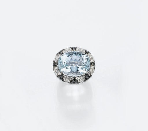 ANELLO IN ORO, ACQUAMARINA, DIAMANTI NERI E INCOLORI