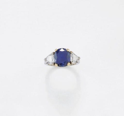 ANELLO CON ZAFFIRO E DIAMANTI
