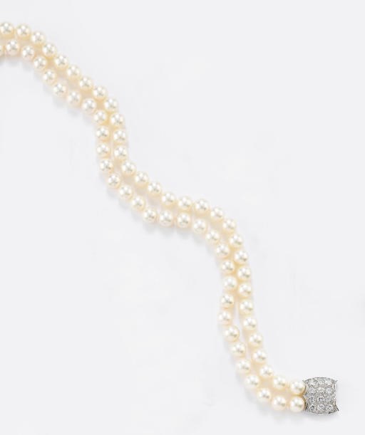 COLLANA IN PERLE COLTIVATE E DIAMANTI, FIRMATA BULGARI
