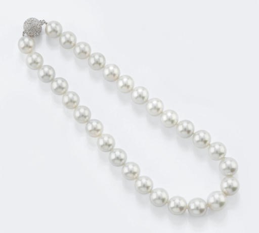 COLLANA IN PERLE COLTIVATE AUSTRALIANE E DIAMANTI