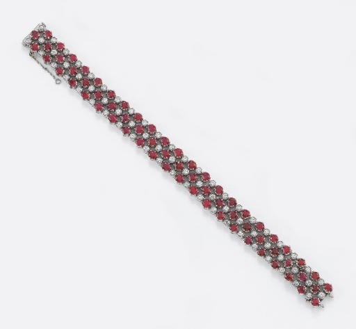 BRACCIALE ART DECO IN PLATINO, RUBINI E DIAMANTI, DI CUSI