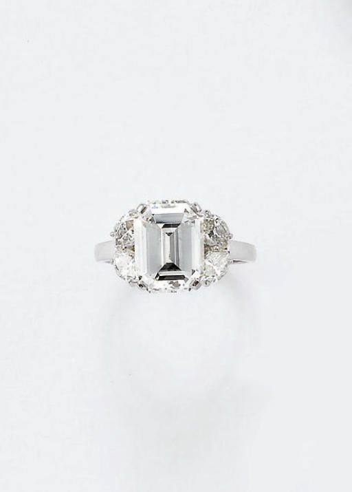 ANELLO CON DIAMANTE TAGLIO OTTAGONALE, FIRMATO BULGARI