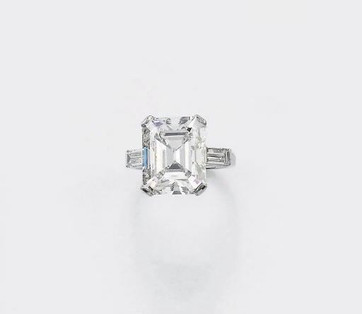 ANELLO CON DIAMANTE