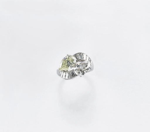 ANELLO CONTRARIÉ CON DIAMANTI