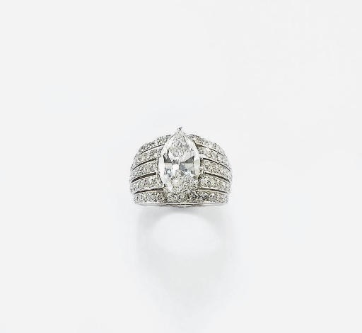 ANELLO A FASCIA CON DIAMANTI TAGLIO MARQUISE