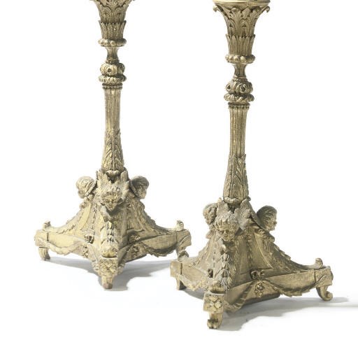 A PAIR OF ITALIAN GILTWOOD CANDLESTICKS