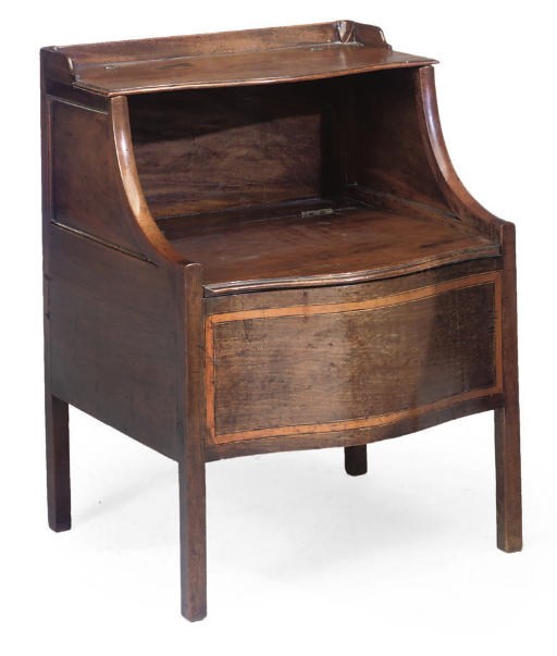 A GEORGE III MAHOGANY AND SYCAMORE CROSSBANDED SERPENTINE COMMODE