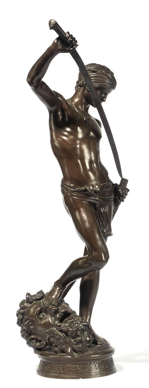 A FRENCH BRONZE FIGURE OF 'DAVID VAINQUEUR'