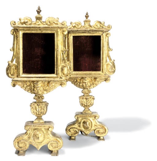 A PAIR OF ITALIAN GILTWOOD MONSTRANCES