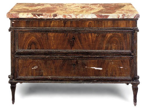 AN ITALIAN SIMULATED WALNUT CHEST