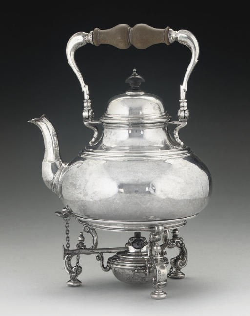 A REPRODUCTION OF A GEORGE I SILVER KETTLE ON SPIRIT STAND,