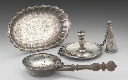 AN EARLY 18TH CENTURY SILVER TOY WARMING PAN,