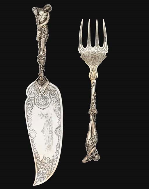 A PAIR OF 19TH CENTURY AMERICAN SILVER FISH-SERVERS,