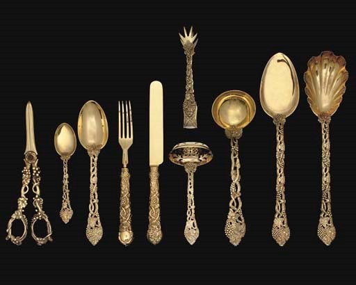 A COMPOSITE VICTORIAN/MODERN SILVER-GILT DESSERT SERVICE OF PIERCED VINE PATTERN,