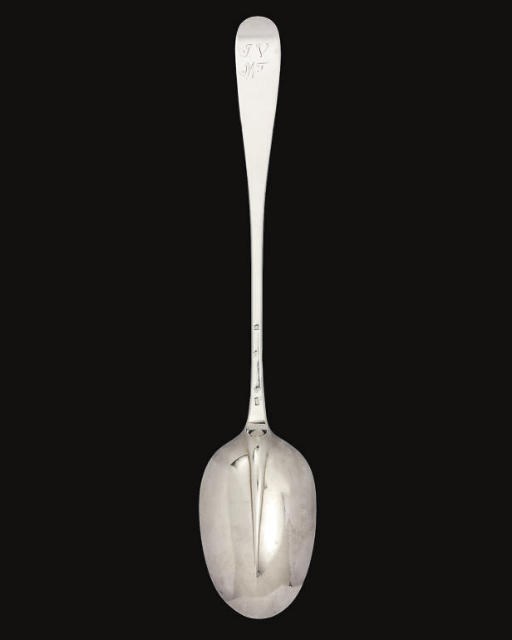 A GEORGE I SCOTTISH SILVER RAT-TAIL HASH SPOON,