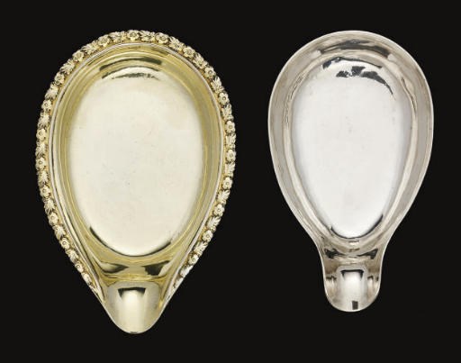 A GEORGE IV PARCEL-GILT SILVER PAP BOAT,