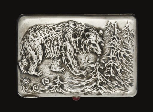 AN EARLY 20TH CENTURY RUSSIAN SILVER CIGARETTE CASE,