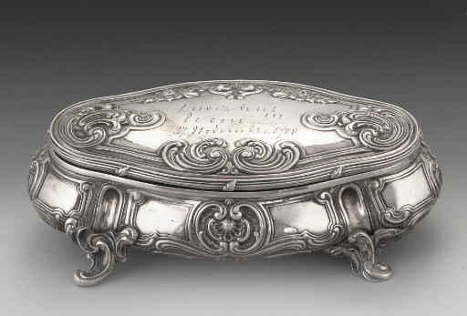 A LATE 19TH CENTURY RUSSIAN SILVER TRINKET BOX,