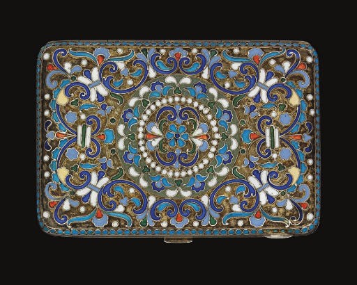 AN EARLY 20TH CENTURY RUSSIAN SILVER-GILT & CLOISONNE ENAMEL CIGARETTE CASE,
