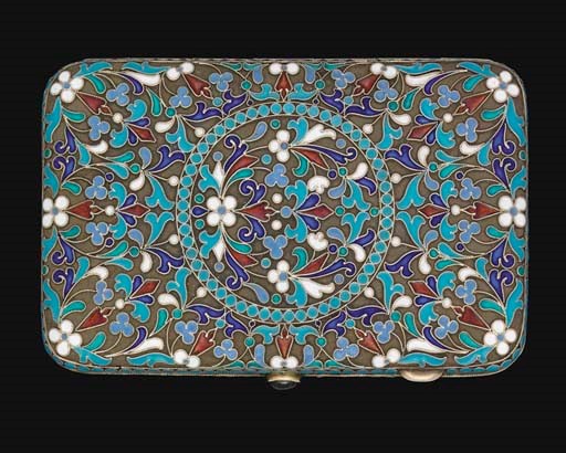 AN EARLY 20TH CENTURY RUSSIAN SILVER-GILT & CLOISONNE ENAMEL CIGARETTE CASE,