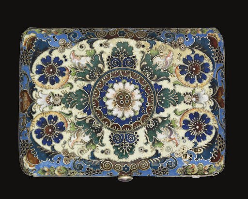 AN EARLY 20TH CENTURY RUSSIAN SILVER & CLOISONNE ENAMEL CIGARETTE CASE,