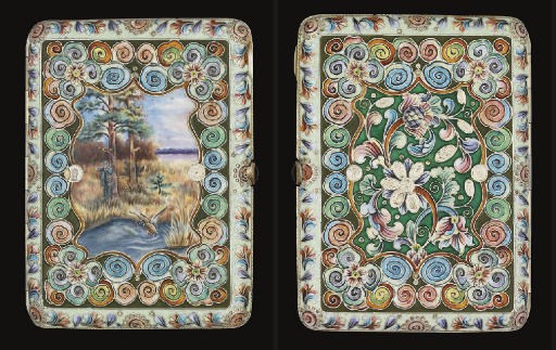 AN EARLY 20TH CENTURY RUSSIAN SILVER & POLYCHROME SHADED CLOISONNE ENAMEL CIGARETTE CASE,
