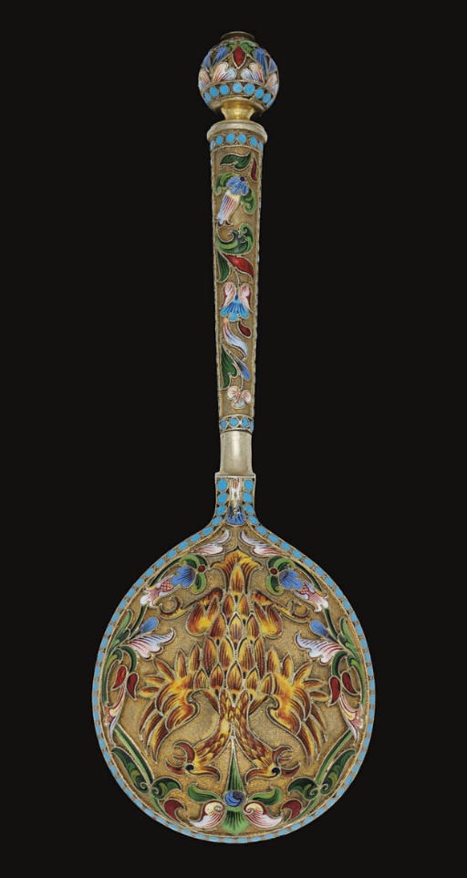 A LATE 19TH/EARLY 20TH CENTURY RUSSIAN SILVER-GILT & CLOISONNE SPOON,