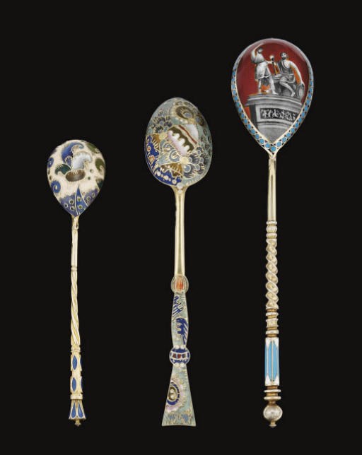A RUSSIAN SILVER-GILT & CLOISONNE ENAMEL TEASPOON,