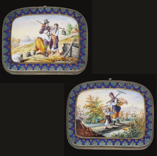 A 19TH CENTURY RUSSIAN SILVER & CHAMPLEVE ENAMEL PURSE,