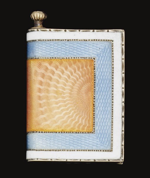 AN EARLY 20TH CENTURY RUSSIAN GOLD & ENAMEL TINDER STRIKER OF BOOK FORM,
