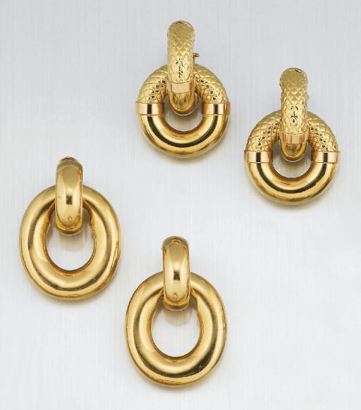 Two pairs of earrings