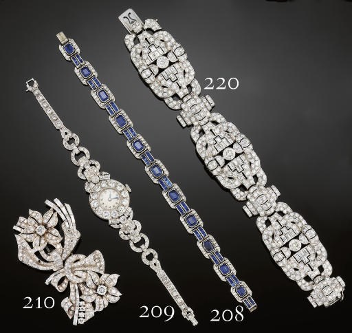 A diamond double clip brooch