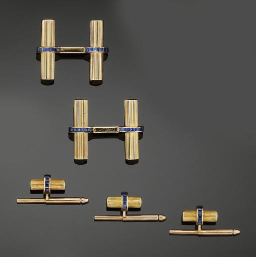 A SAPPHIRE SET DRESS SET, BY VAN CLEEF & ARPELS