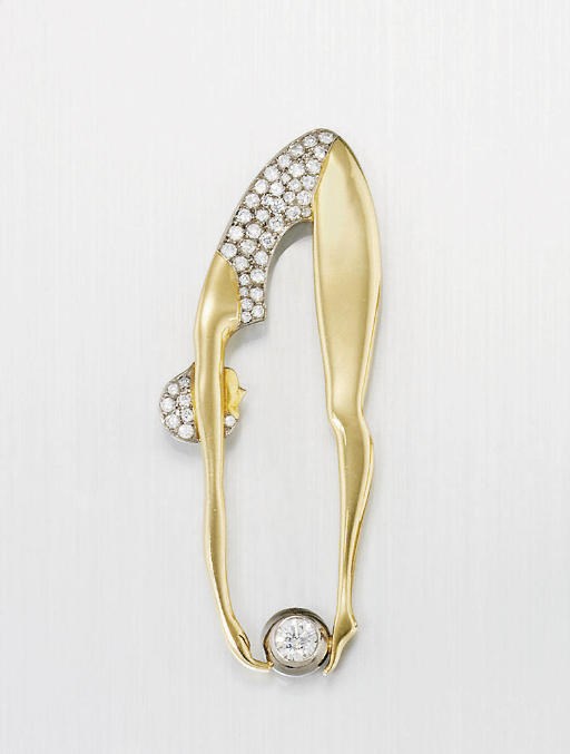A DIAMOND BROOCH, BY EDWINA THOMAS