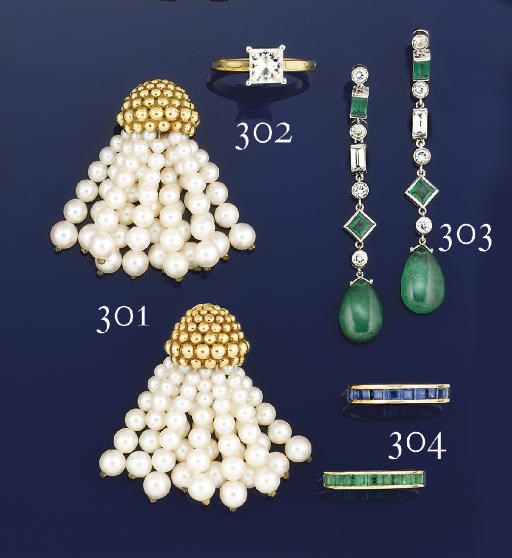 A PAIR OF CULTURED PEARL EARPENDANTS, BY CHANEL