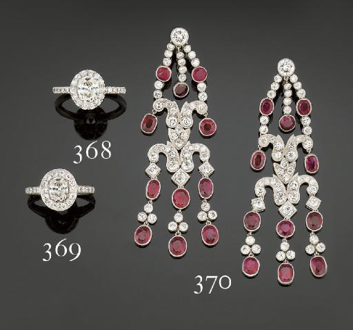 A diamond cluster stone ring