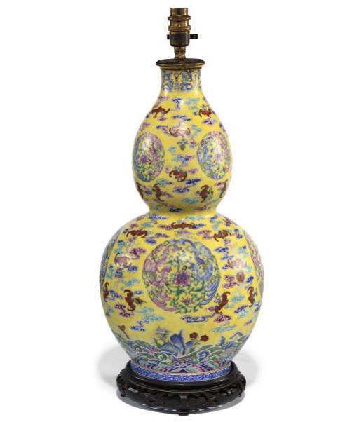 A CHINESE FAMILLE ROSE DOUBLE GOURD VASE