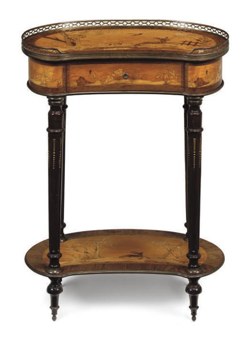 A FRENCH GILT-METAL MOUNTED SATINWOOD WALNUT THUYAWOOD AND ROSEWOOD MARQUETRY KIDNEY-SHAPED OCCASIONAL TABLE