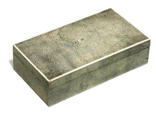 AN EDWARDIAN IVORY AND SHAGREEN CASKET