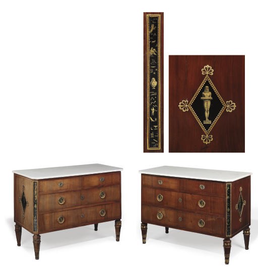 A PAIR OF RUSSIAN 'RETOUR D'EGYPTE' ORMOLU-MOUNTED VERRE ÉGLOMISÉ AND MAHOGANY COMMODES