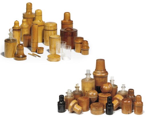 A COLLECTION OF TWENTY-NINE VICTORIAN FRUITWOOD TREEN TURNED BOXES