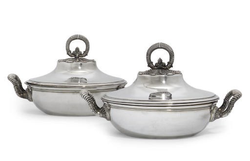 A PAIR OF FRENCH SILVER-PLATED ENTRÉE DISHES, COVERS AND LINERS